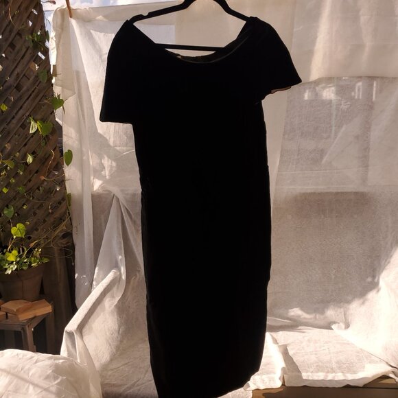 A Grace Taylor Original Black Velvet, off the shoulder Dress - Picture 5 of 7